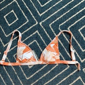 NWOT Roxy bikini top